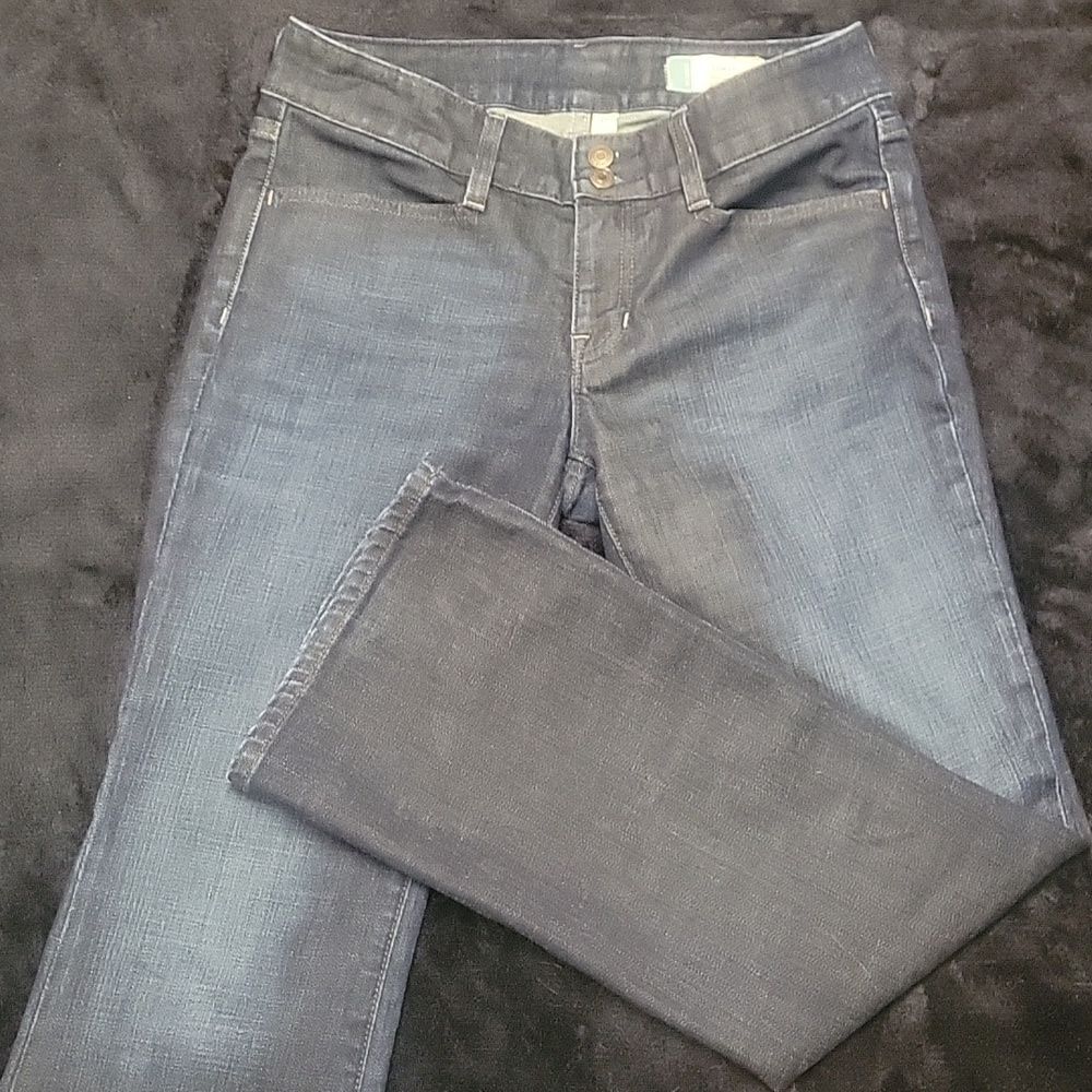 Gap Curvy low-rise jeans. Size 4